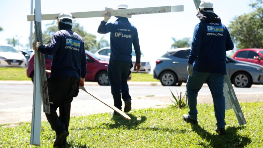 Capa da notícia: Ação de acolhimento da população em situação de rua ocorre no Plano Piloto nesta terça-feira